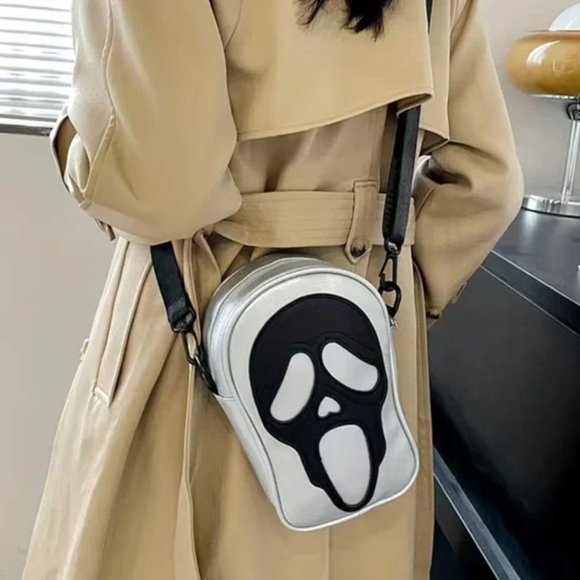 Scream Ghost Face Faux Leather Crossbody Bag - Picture 5 of 10